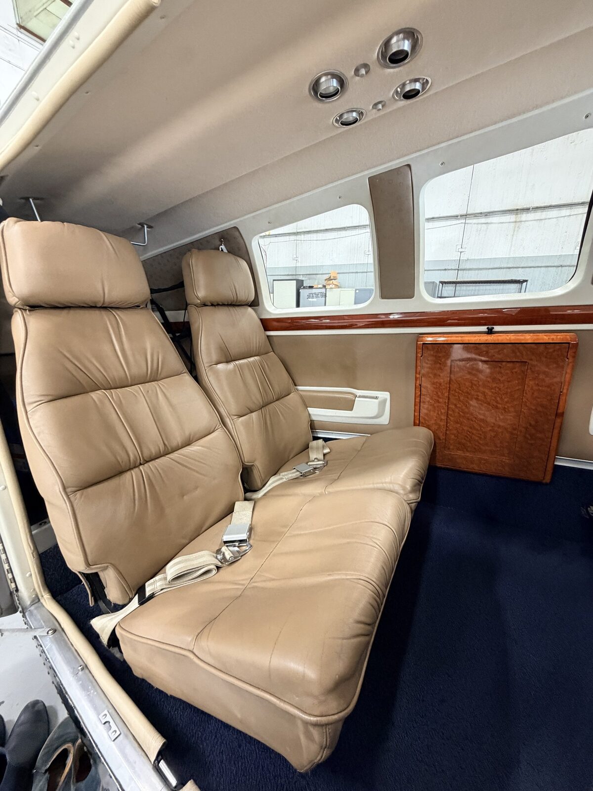 After: Baron 58 cabin aisle and club seating presentation