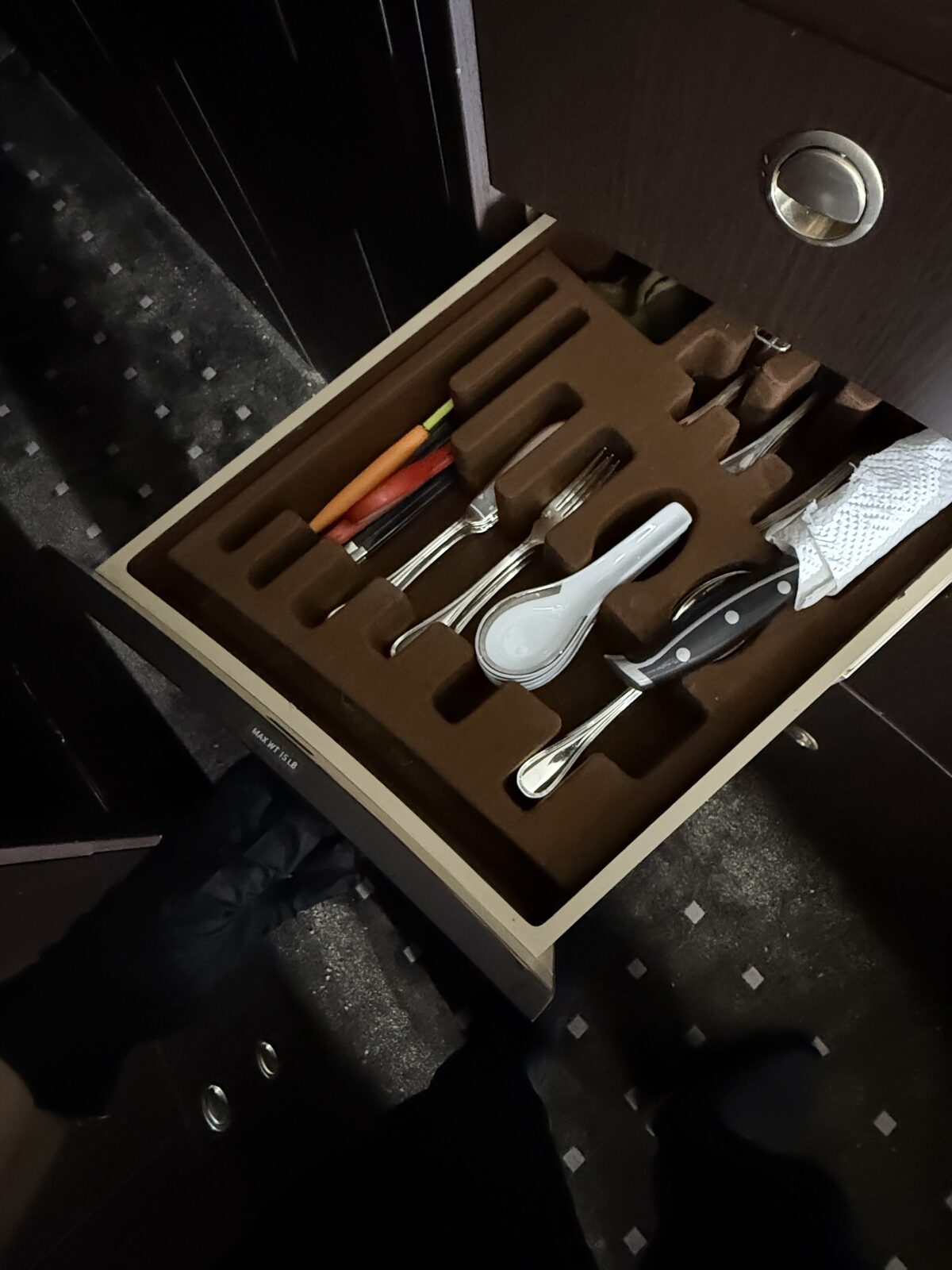 After: Giobagnara leather serviceware storage and cabin accessory reset on Global 5000