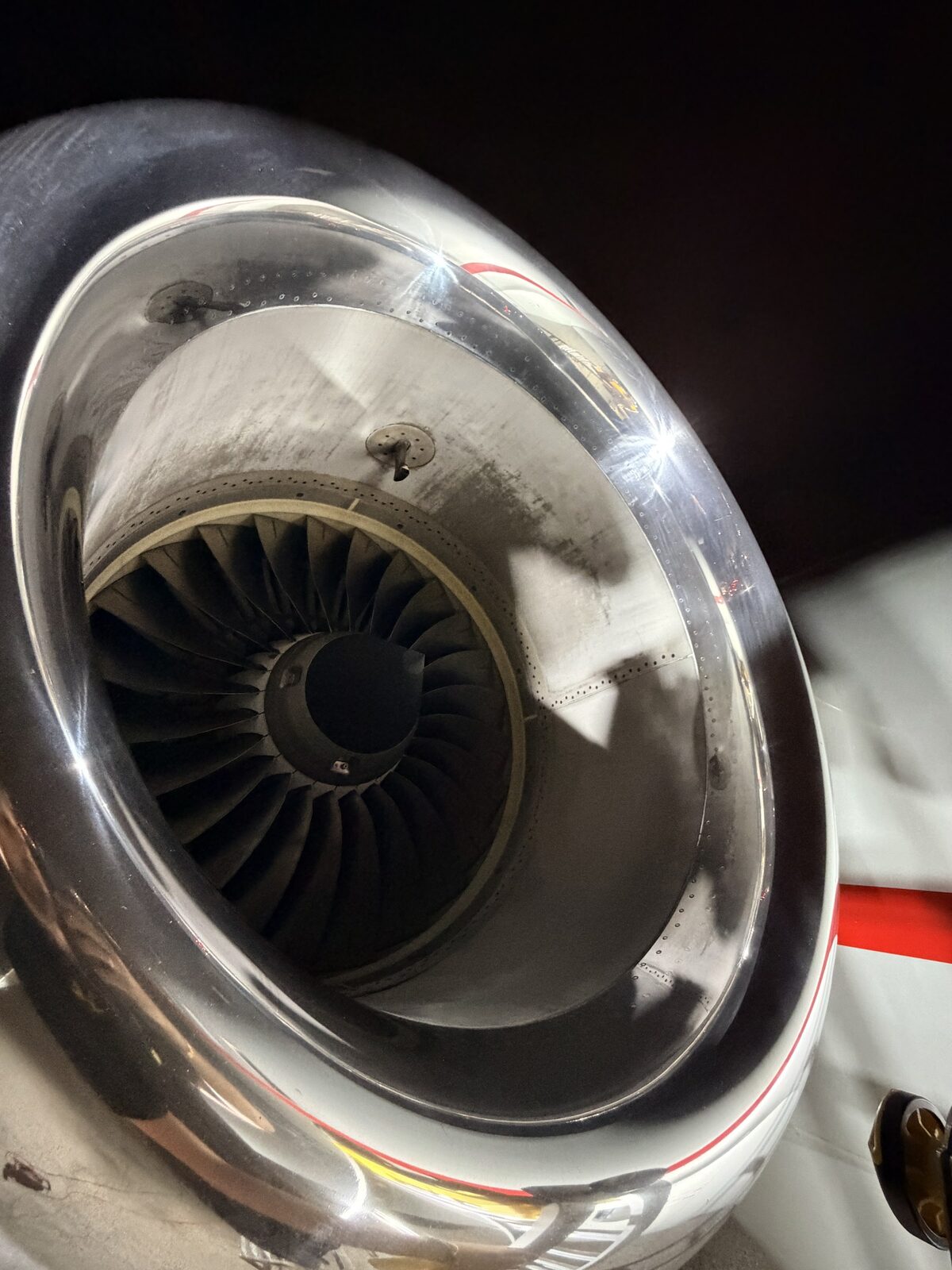 After: engine inlet presentation detail following exterior service on Global 5000
