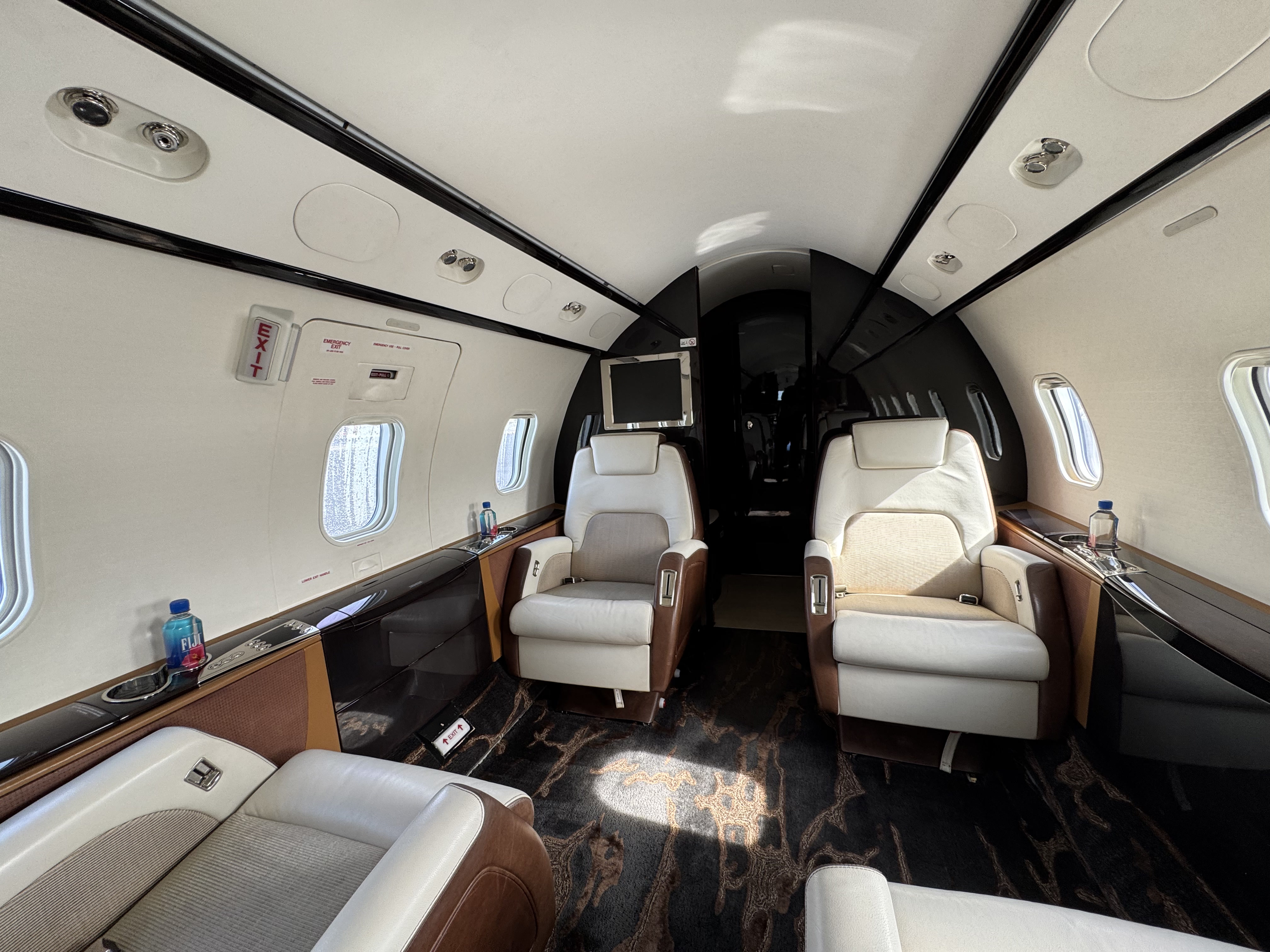 Heavy jet interior lounge divan cabin detailing Chicago