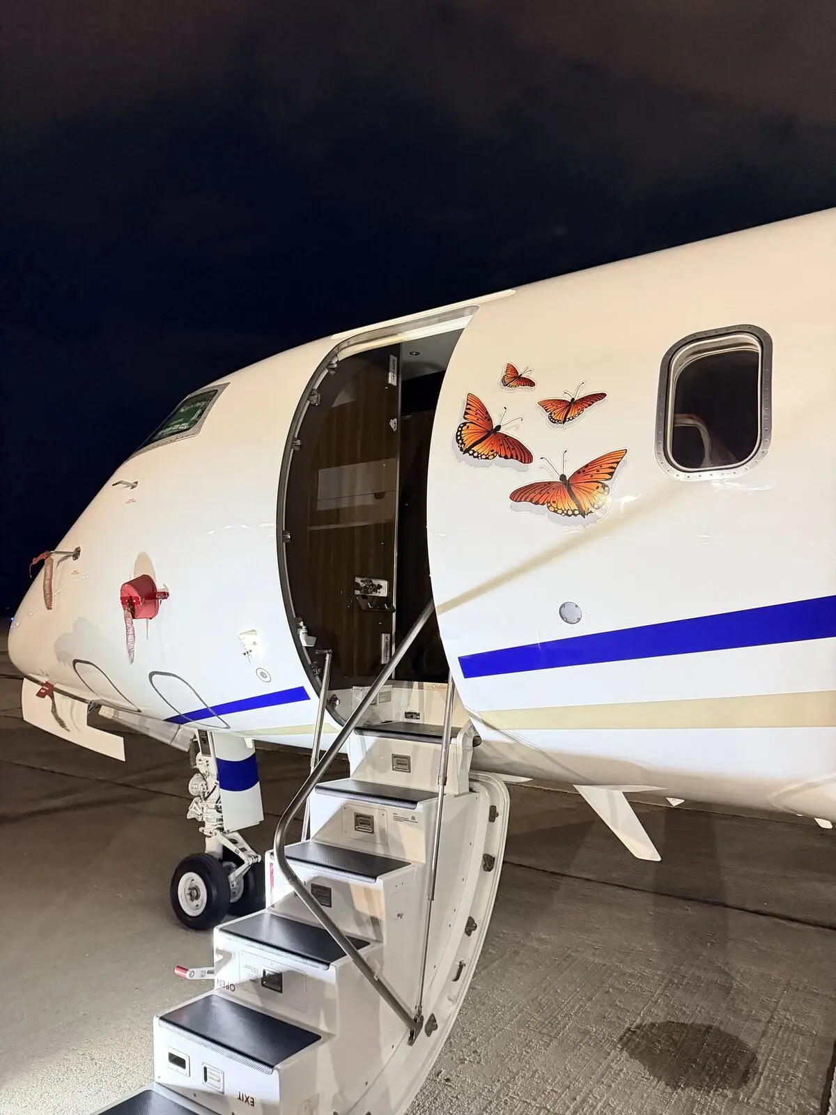 After: Challenger 300 night-ramp release reference following interior service at MKE