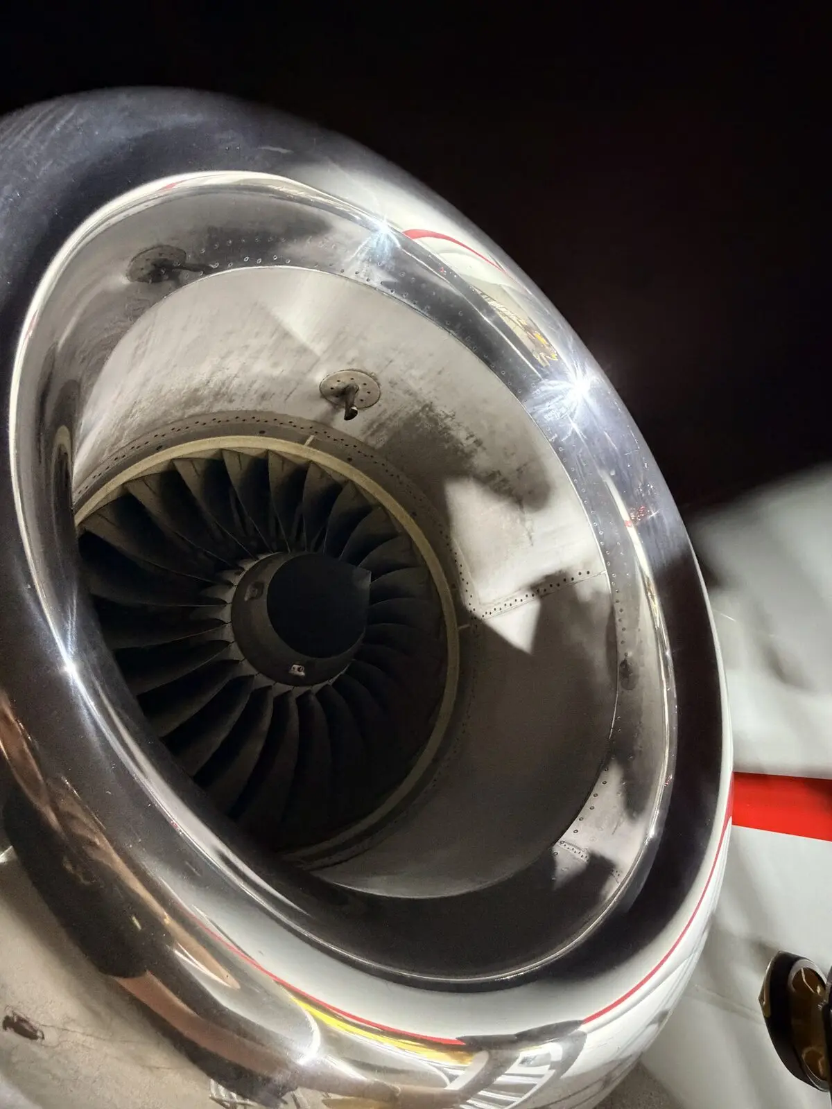After: engine inlet presentation detail following exterior service on Global 5000